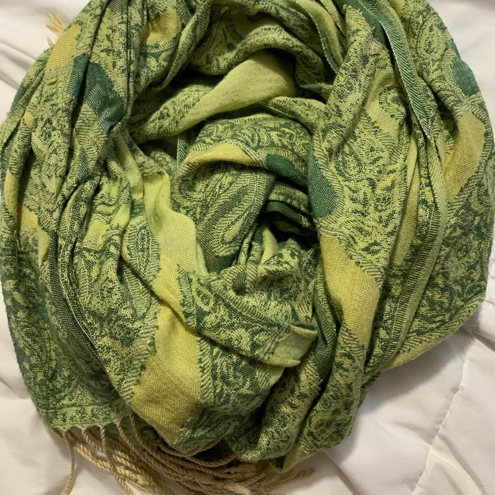 Green paisley fashion scarf pashmina wrap